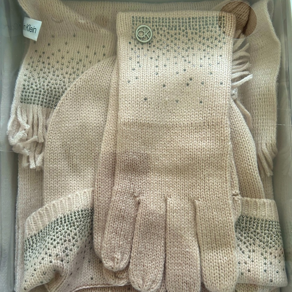 Hat & mittens gift box